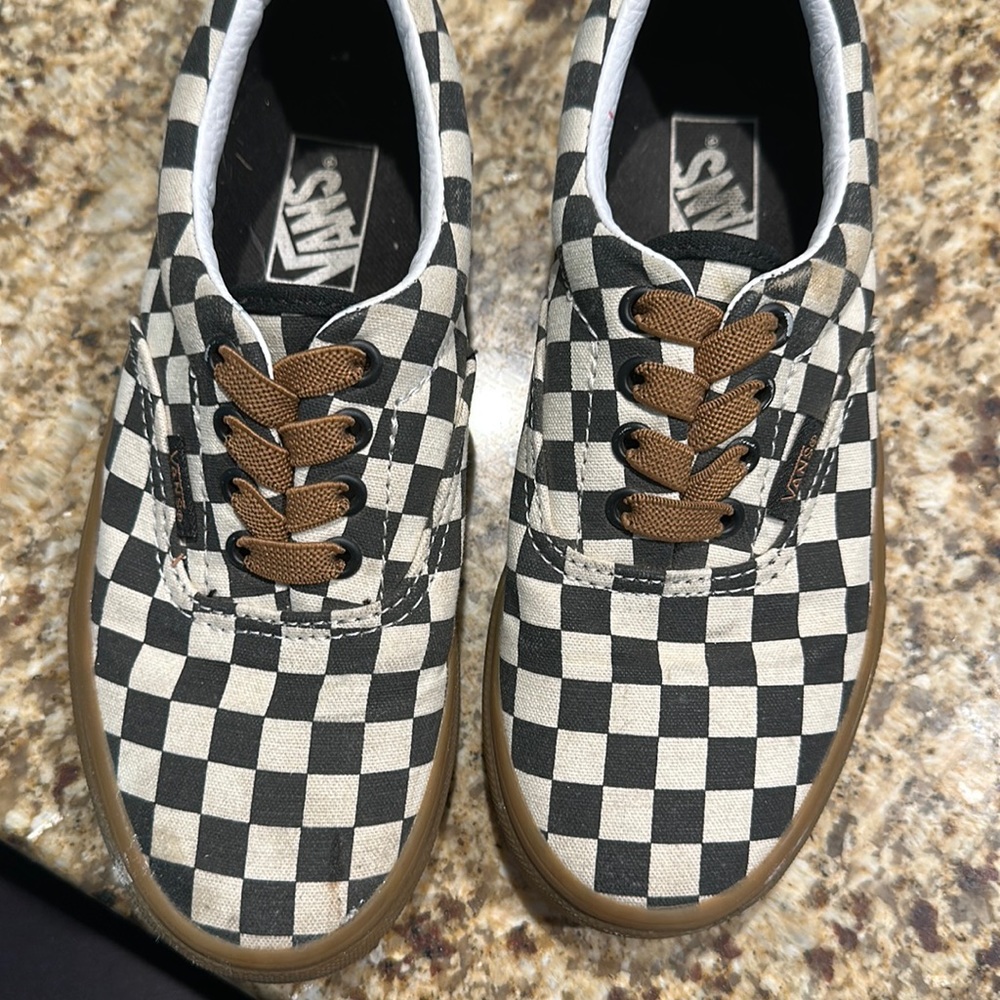 Kids vans size 1.0y
